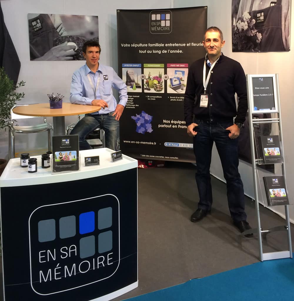 Yann LEPAGE et Flavien JOURDAIN sur le Stand En Sa Mémoire du salon Funéraire Paris 2013